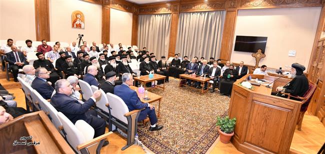 البابا تواضروس يجتمع بممثلي كنائس إيبارشية حلوان