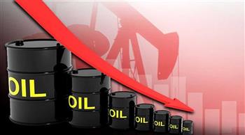   تراجع أسعار النفط في مستهل تعاملات الأسبوع