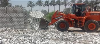 محافظ الجيزة: ضبط  وإزاله  76 مخالفة بناء علي الأراضي الزراعية 