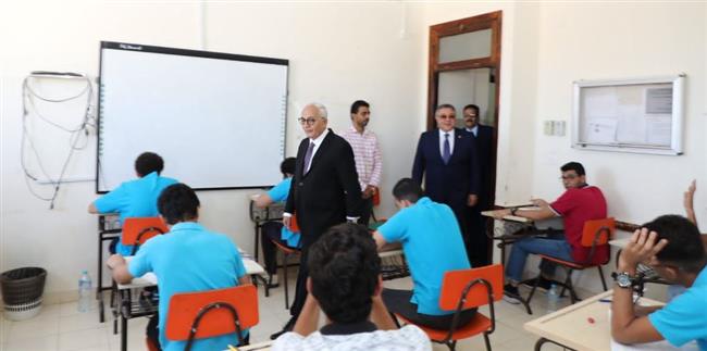 وزير التعليم ومحافظ البحر الأحمر يتفقدان لجان الثانوية العامة بمدرستي STEM وخالد بن الوليد