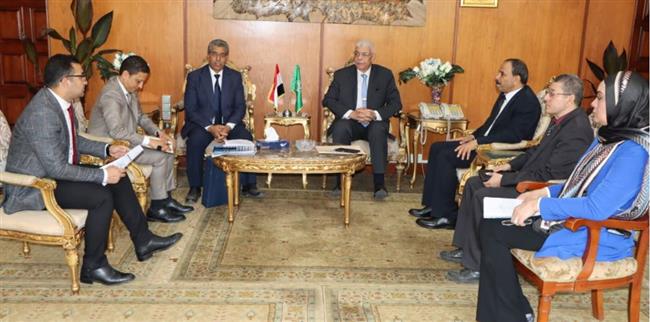 رئيس جامعة المنوفية يستقبل وفد الهيئة العربية للتصنيع 