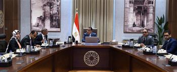   مدبولي يتابع مع الرئيس التنفيذي لوكالة الفضاء المصرية عددا من مشروعات الوكالة 