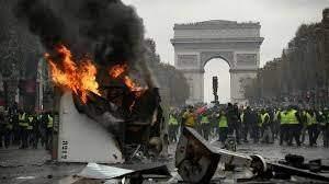   فرنسا: أعمال الشغب كلفت الشركات خسائر تجاوزت المليار دولار 