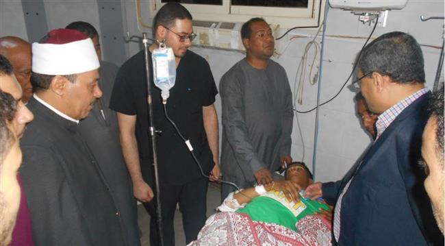 وكيل الأزهر يطمئن على صحة طالب الثانوية الأزهرية المصاب في حادث سير بسوهاج