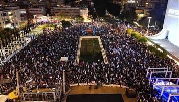   إسرائيل: قائد شرطة تل أبيب يستقيل.. والآلاف يتظاهرون ضد نتنياهو