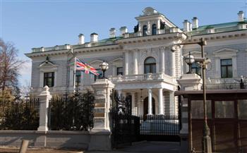   السفارة البريطانية في موسكو تنصح رعاياها بمغادرة روسيا