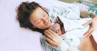   ولادة طبيعية ام قيصرية.. هل تكون الكلمة للامهات أم الأطباء؟ 