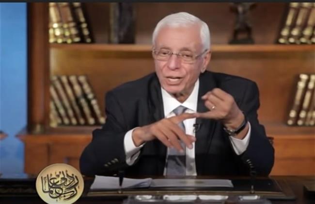 حسام موافي يحذر من تناول الأعشاب في حالة تأخر الحمل بعد الزواج