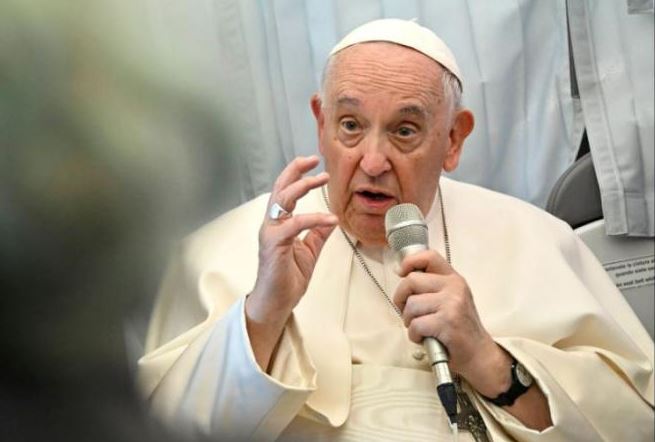البابا فرنسيس: موت اللاجئين في بحار أوروبا "عار على مجتمعنا"