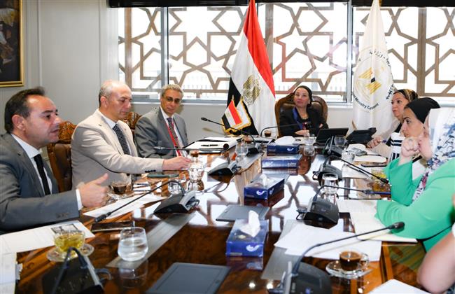 وزيرة البيئة تناقش آخر الاستعدادات لجناح المصري المشارك في COP28