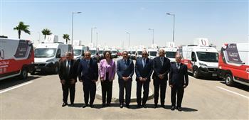 رئيس الوزراء يشهد اصطفاف 20 مركزا تكنولوجيا متنقلا لتقديم الخدمات الحكومية