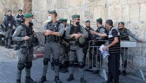   الاحتلال الإسرائيلي يجبر مواطنا على هدم منزله في القدس القديمة