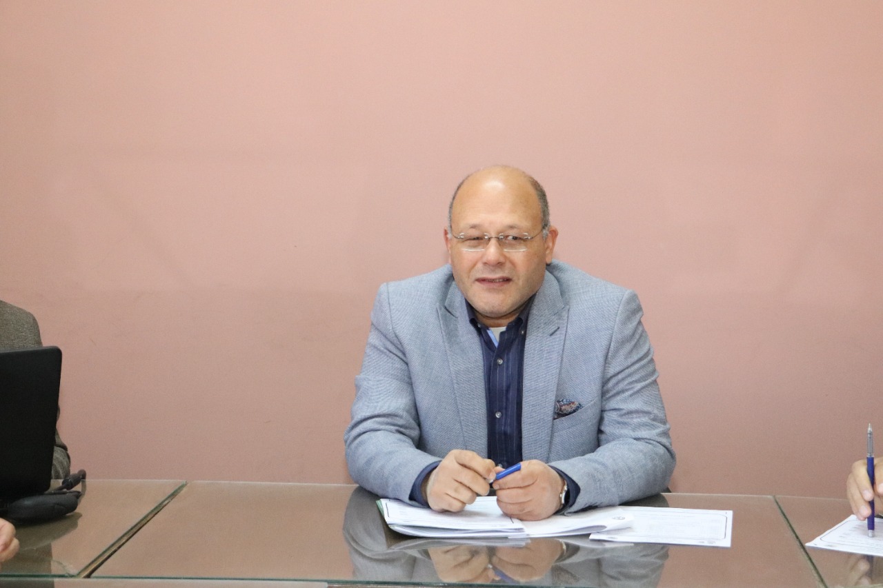 وسط فرحة غامرة.. طلاب جامعة سوهاج يهنئون النعماني بمنصبه الجديد