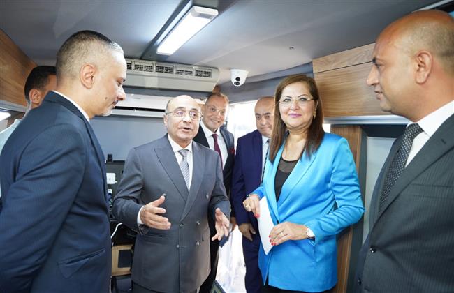وزيرا العـدل والتخطيط يطلقان شارة بـدء تشغيل سيارات توثيق متنقلة جديدة بالإسكندرية ومطروح
