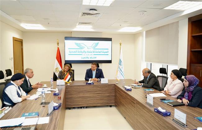 رئيس مجلس إدارة الهيئة: حريصون علي معالجة أي عقبات إجرائية تواجه حصول المنشآت الصحية علي اعتماد الهيئة