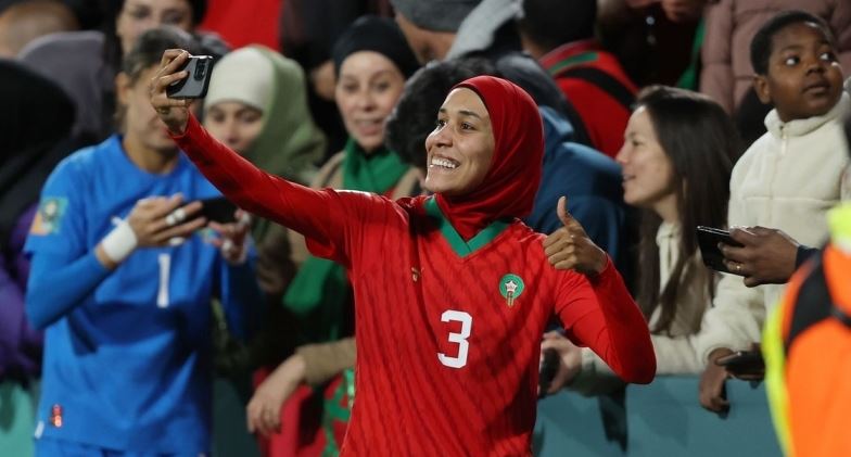 "نهيلة" المغربية أول لاعبة كرة قدم ترتدي الحجاب في لعبة FIFA 23