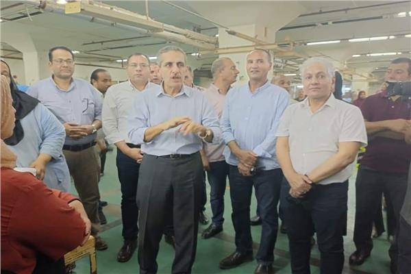 وزارة العمل : مبادرة بناء الإنسان والتمكين الاقتصادي فى شركة للغزل والنسيج بالغربية