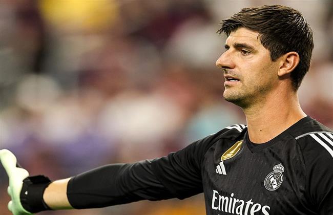 إصابة كورتوا حارس ريال مدريد بقطع في الرباط الصليبي
