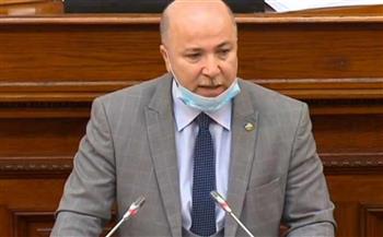  رئيس الحكومة الجزائرية: اللجوء لتحلية مياه البحر حتمية فرضتها الظروف المناخية الحالية