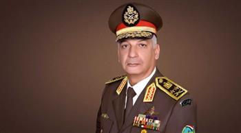  وزير الدفاع والإنتاج الحربى يكرم قادة القوات المسلحة المحالين للتقاعد