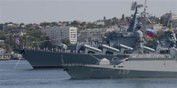   روسيا تطلق "نيرانا تحذيرية " على ناقلة بالبحر الأسود