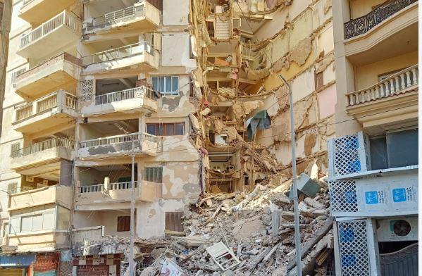 مصرع سيدة فى انهيار عقار بالإسكندرية