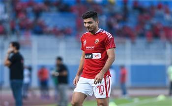 من هو مهاجم الأهلي الجديد بعد رحيل شريف؟ 