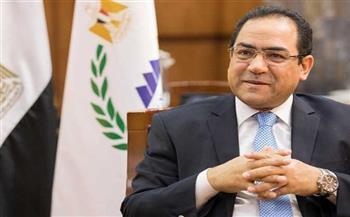 «التنظيم والإدارة» يصدر قرارا بـ ترقية الموظفين بالدولة