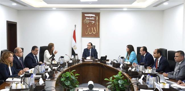 مدبولي يتابع تسكين الموظفين في المقار الجديدة بالعاصمة الإدارية