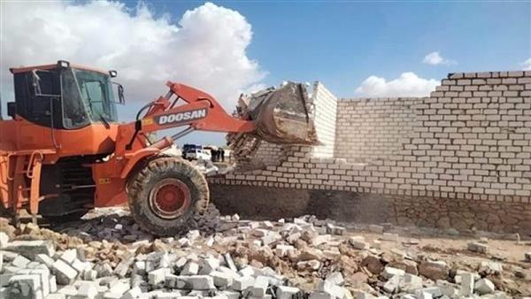 محافظ المنيا يوجه بتكثيف حملات إزالة التعديات على الأراضي الزراعية