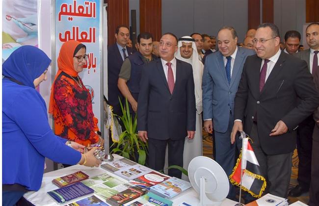 محافظ الإسكندرية يفتتح المعرض التعليمي لمؤسسة أخبار اليوم بالمحافظة