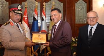 القوات المسلحة توقع بروتوكول تعاون مع جامعة القاهرة