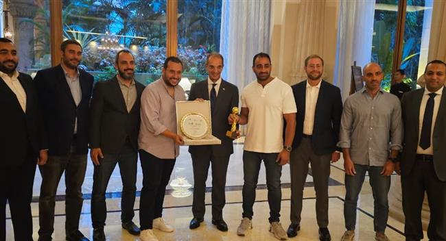 وزير الاتصالات يلتقى مؤسسى شركات ناشئة مشاركين فى قمة التحالف الرقمى 