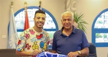  لـ 3 مواسم.. سموحة يعلن تعاقده مع إسلام جابر 
