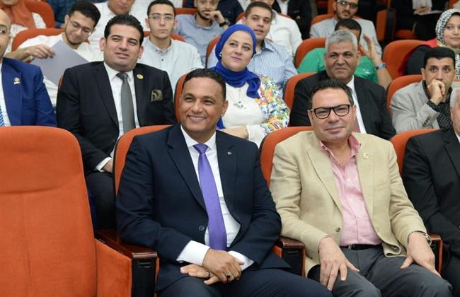 محافظ الدقهلية يسلم شهادات الدورة التدريبية لإعداد مراقب جودة