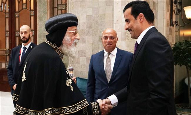 البابا تواضروس يلتقى أمير قطر في بودابست