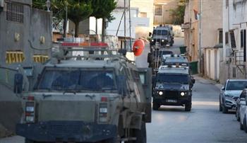   الاحتلال الإسرائيلي يصيب 8 فلسطينيين في "نابلس" ويعتقل مشتبها به 