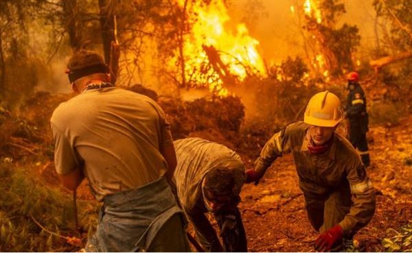 اليونان: العثور على 18 جثة جراء حرائق الغابات