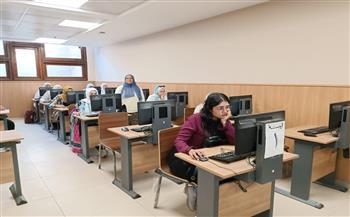 جامعة عين شمس تجرى امتحانات دورة التحول الرقمي لـ430 باحثا 
