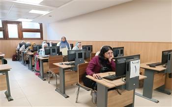 جامعة عين شمس تجرى امتحانات دورة التحول الرقمي لـ430 باحثا