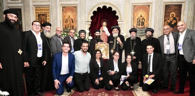 البابا تواضروس يكرم أوائل الدبلومات الفنية والثانوية العامة بالإسكندرية