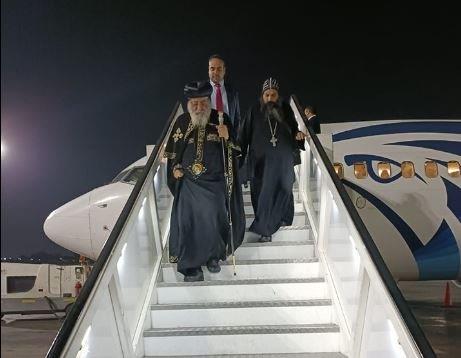 البابا تواضروس يعود إلى أرض الوطن قادمًا من المجر