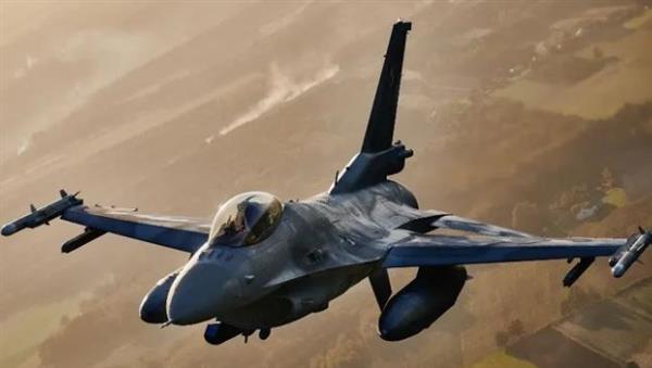 وسائل إعلامية: النرويج ستزود أوكرانيا بطائرات مقاتلة من طراز "إف-16"