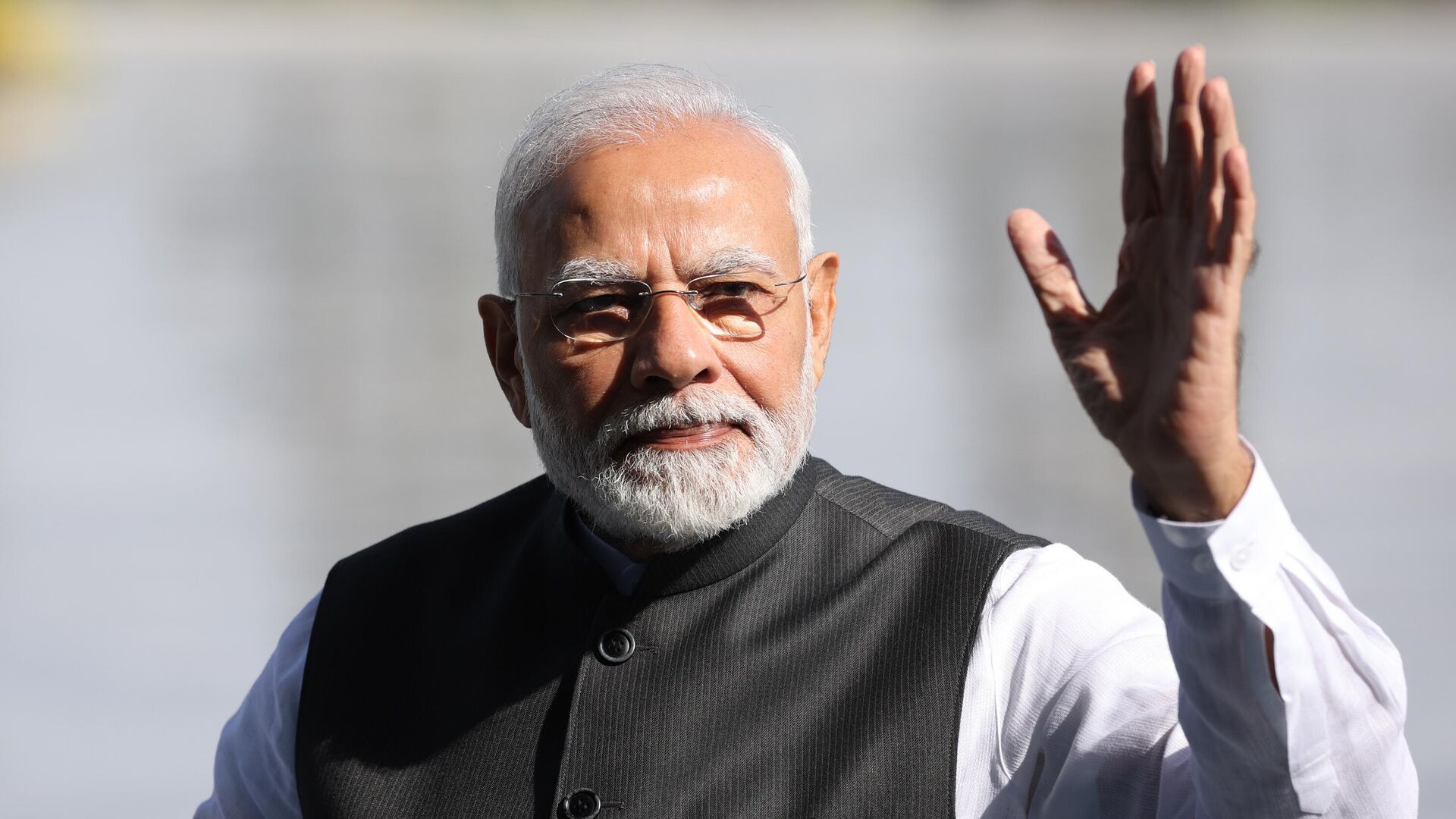 رئيس وزراء الهند يصل اليونان