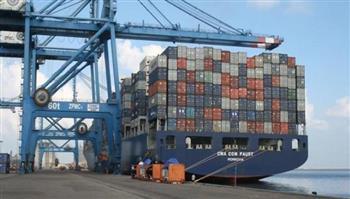 ميناء دمياط يشهد تداول 36 سفينة للحاويات والبضائع العامة