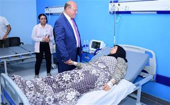 رئيس جامعة سوهاج يتابع مصابي وفد جامعة المنصورة ويؤكد استقرار حالاتهم الصحية