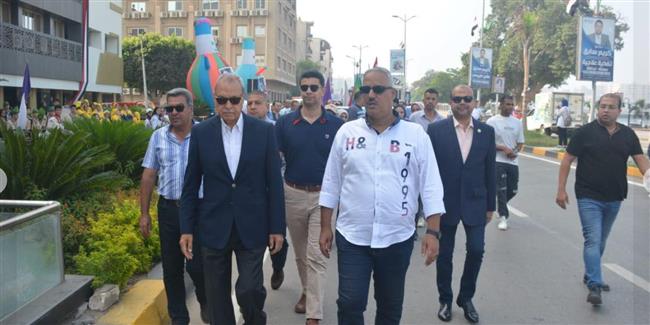 محافظ القليوبية يشهد مسيرة شبابية احتفالا بالعيد القومي للمحافظة.. صور