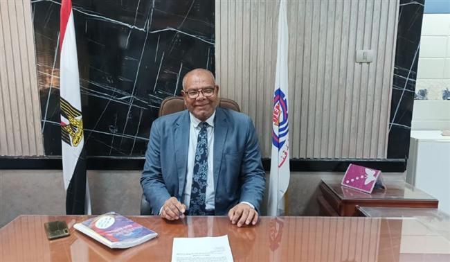 تعليم نجع حمادي يبحث تطبيق درجات الرأفة للراسبين بالصفين الأول والثاني الثانوي العام