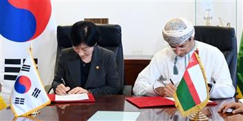   سلطنة عمان وكوريا الجنوبية توقعان على مذكرة تفاهم في مجال التحول الأخضر