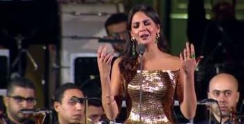  فاطمة سعيد تشارك "أوركسترا "سان كارلو" الإيطالية في حفل بالأهرامات